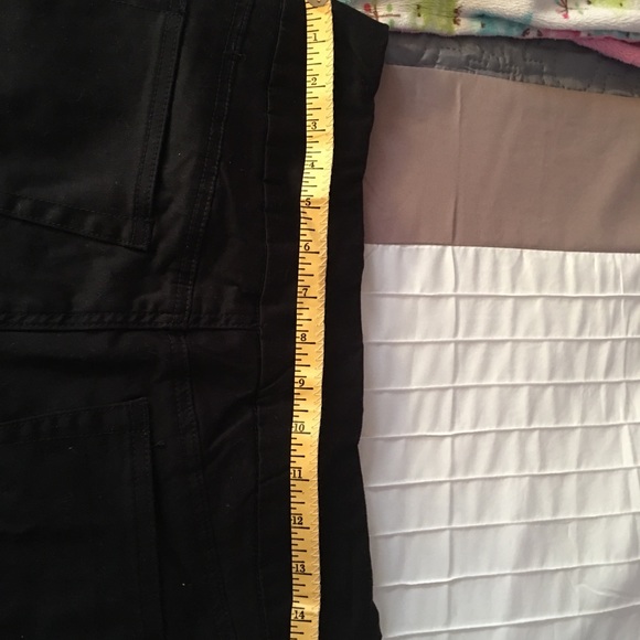 NWT black Capri - Picture 5 of 7